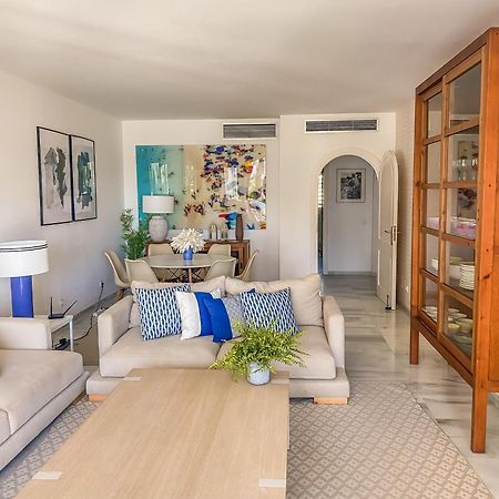 Alcazaba Beach Apartment 埃斯特波纳 外观 照片